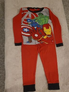 Marvel Boy's Avengers pajama set 6